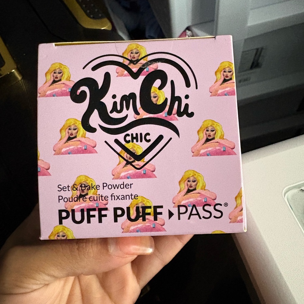 KimChi Chic Puff Puff Pass Set & Bake Powder